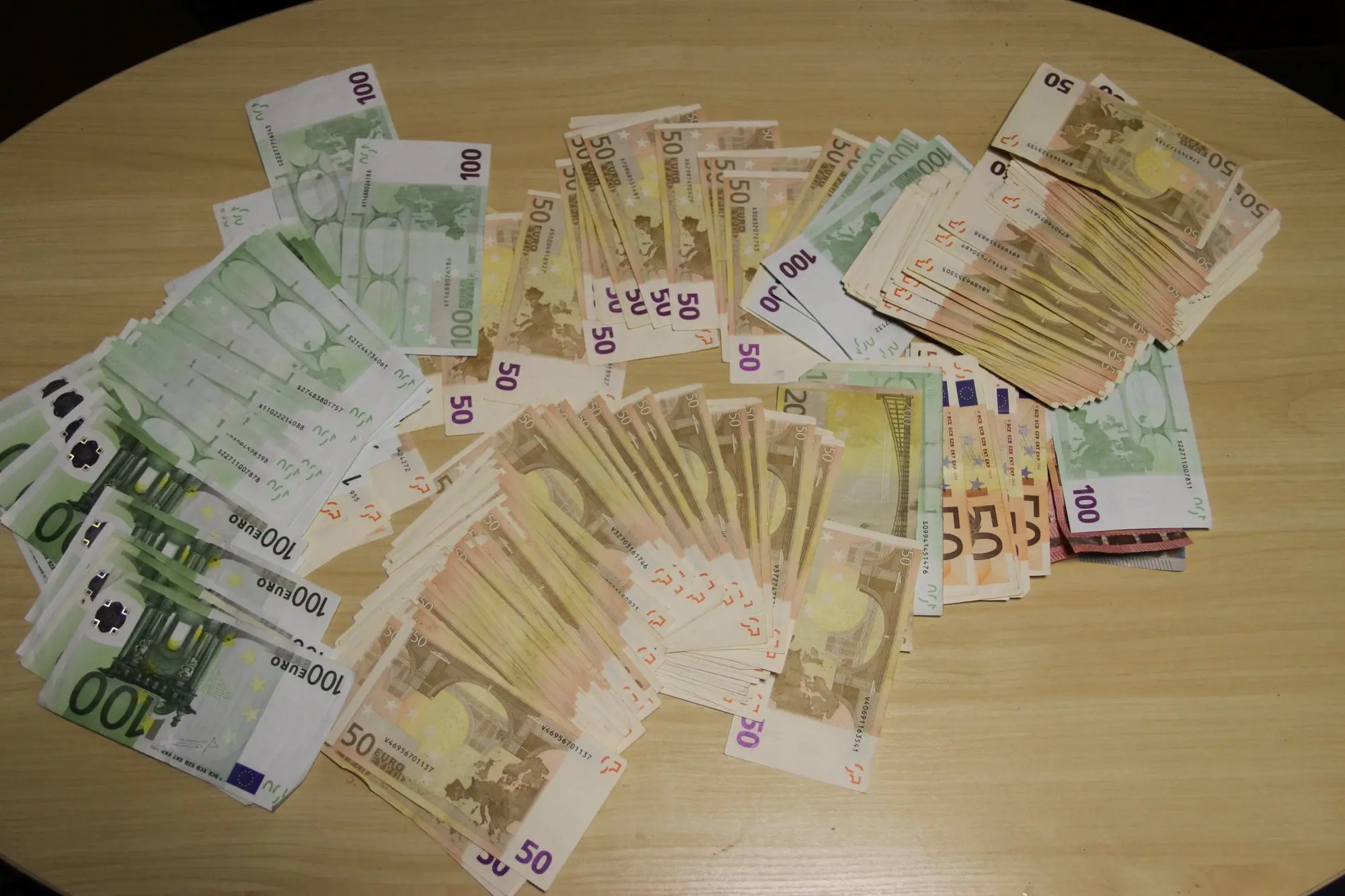 nuslpta daugiau nei 8 mln eur 03