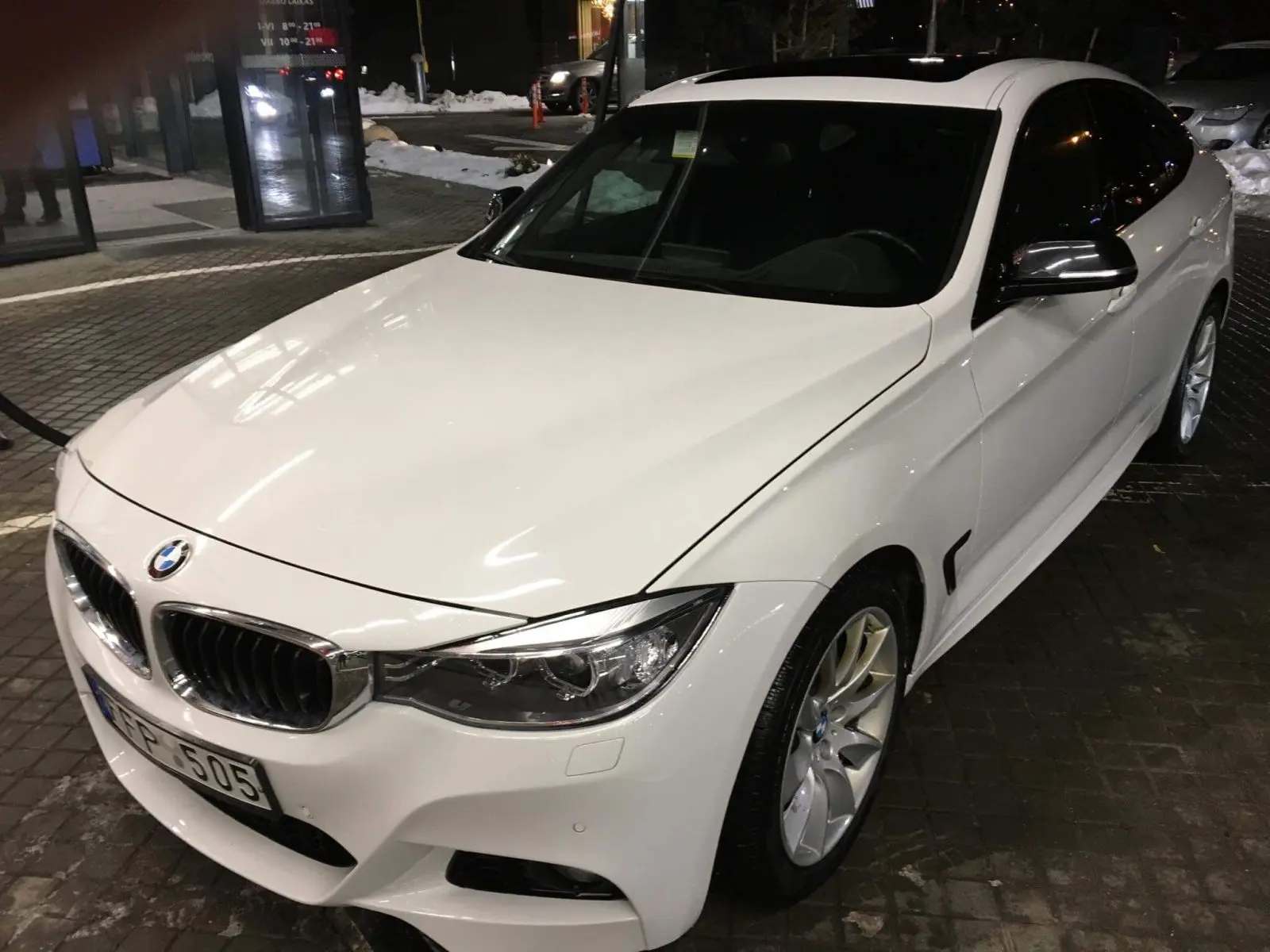 nuvarytas bmw 1