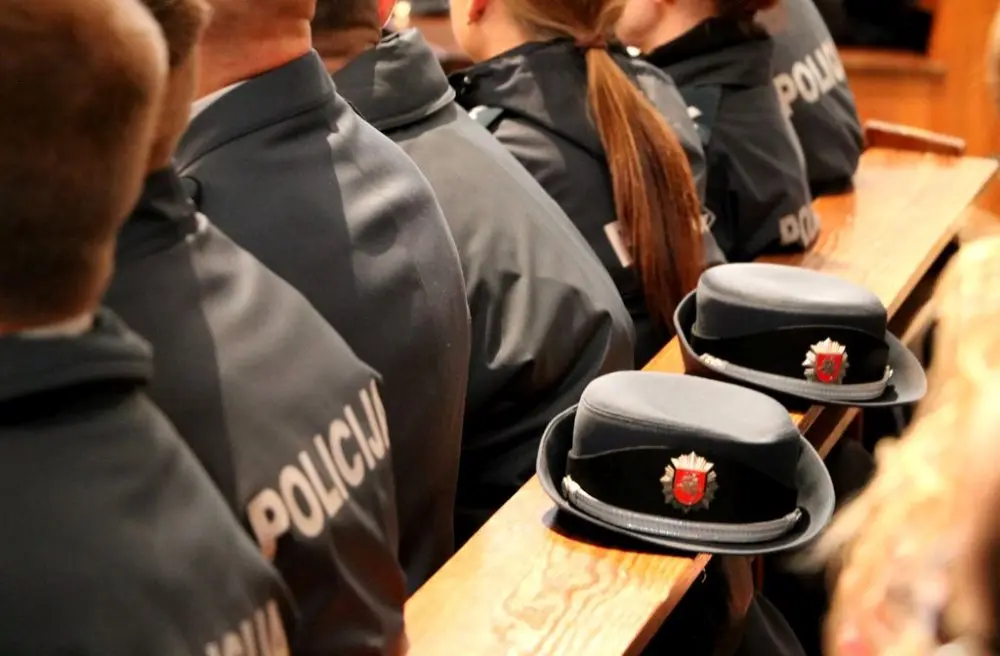 policija 09