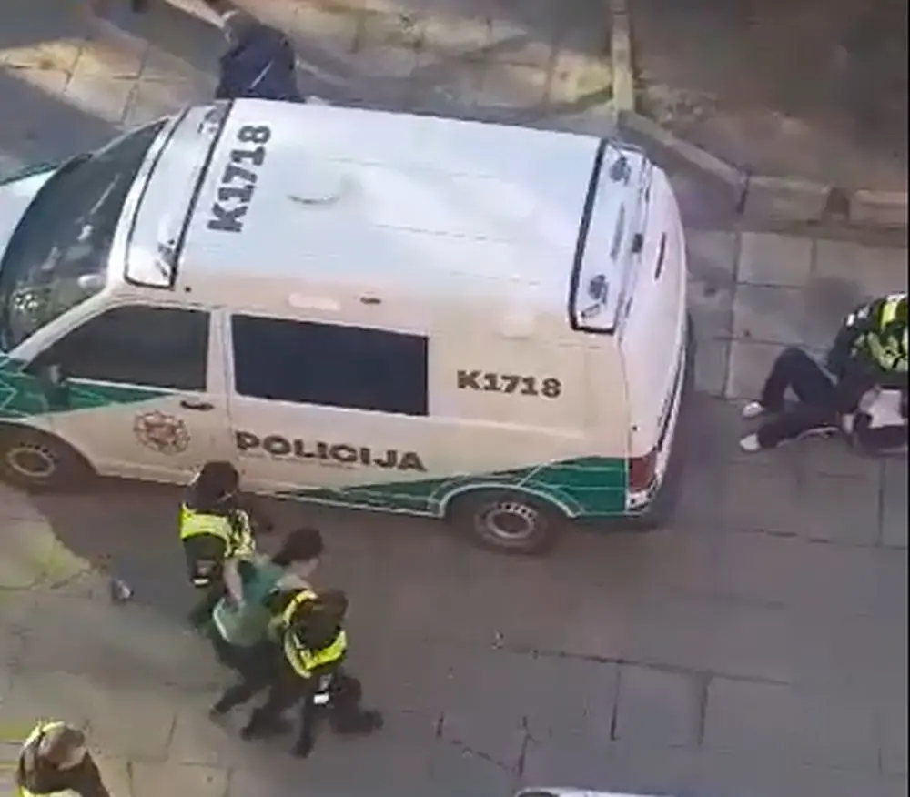 policija sulaiko itariamuosius