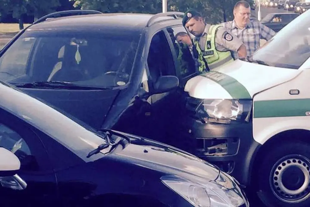 policijos avarija 2