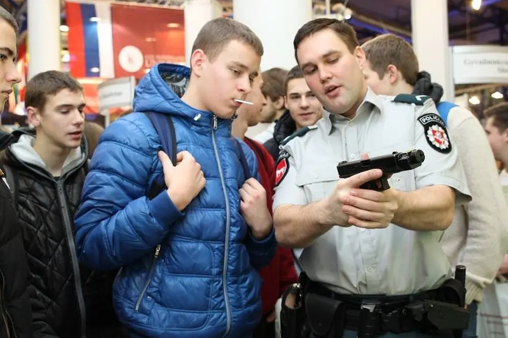 policijos mokyklos stendas 2