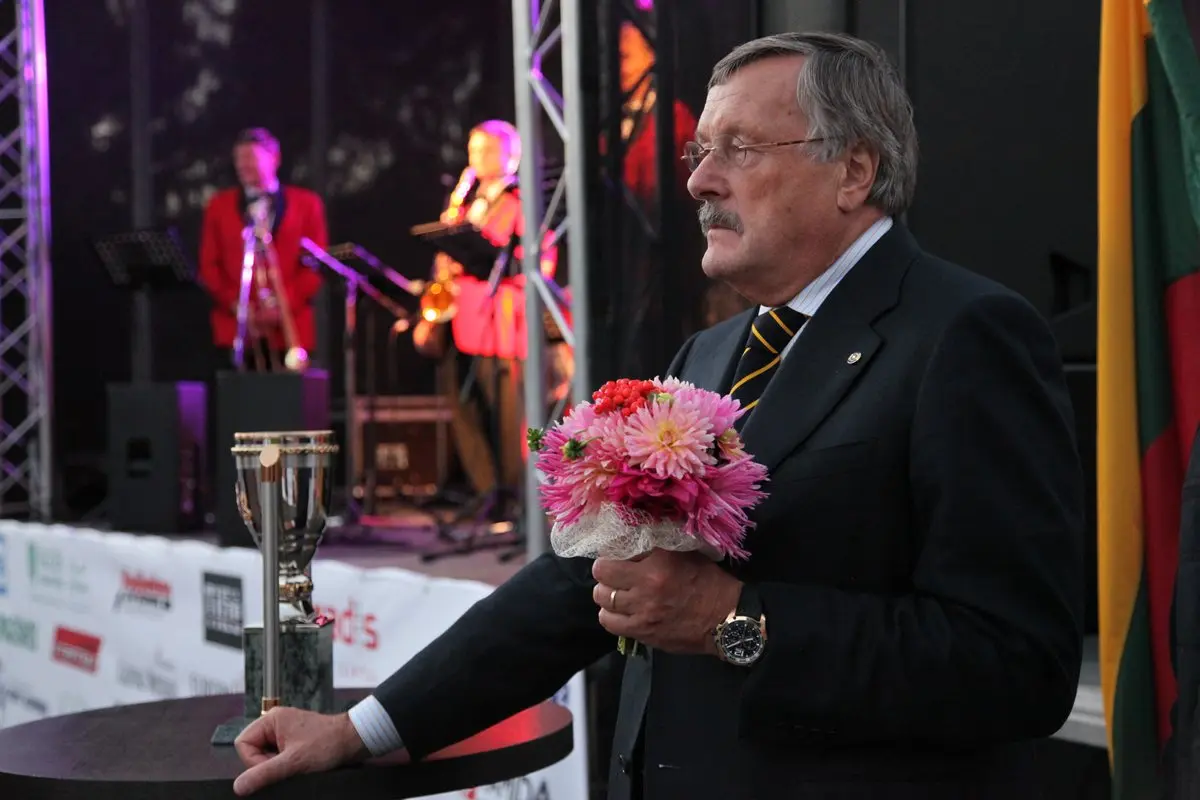 ralio aplink lietuv dalyvi pagerbimas01