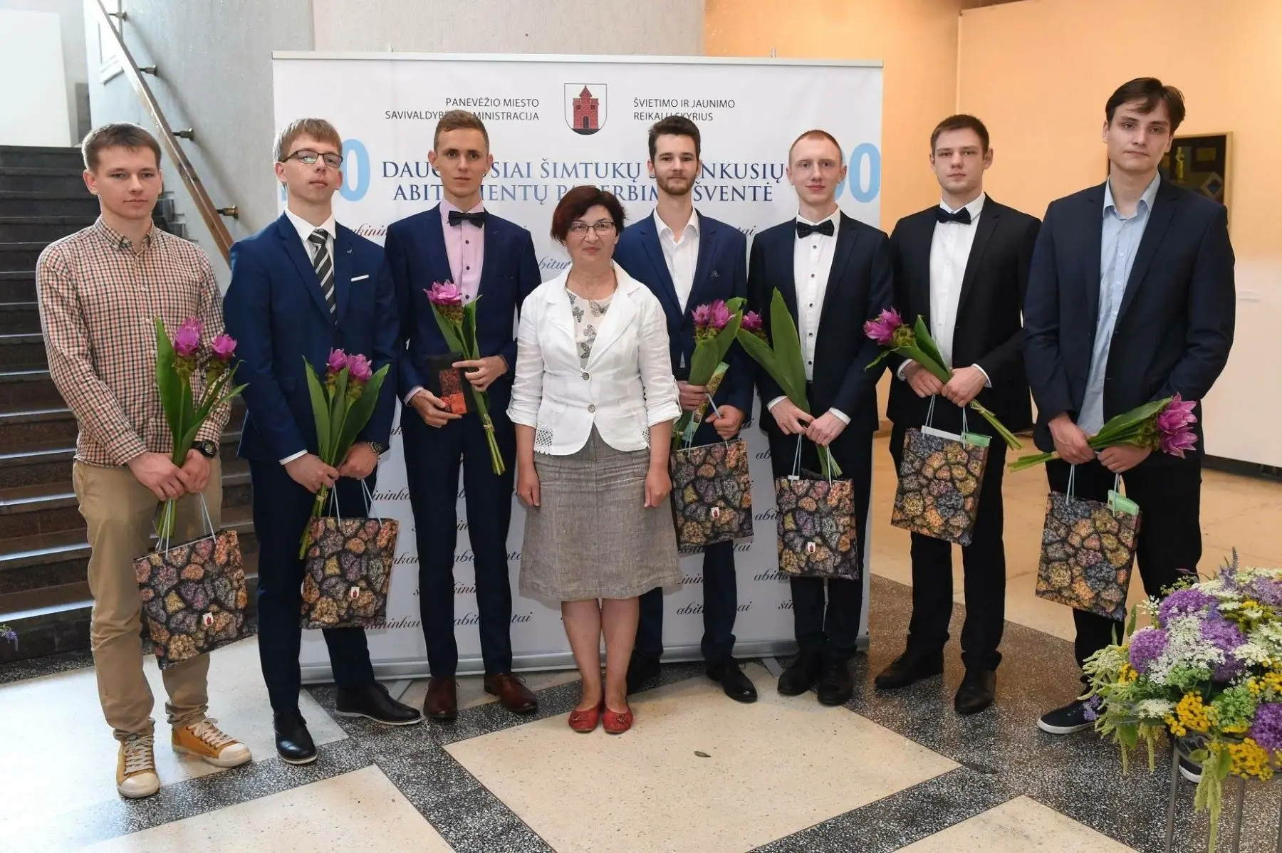 renata burbait su moksleiviais 1