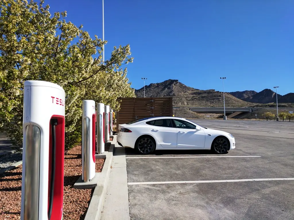 tesla david nuescheler unsplashcom nuotr 1