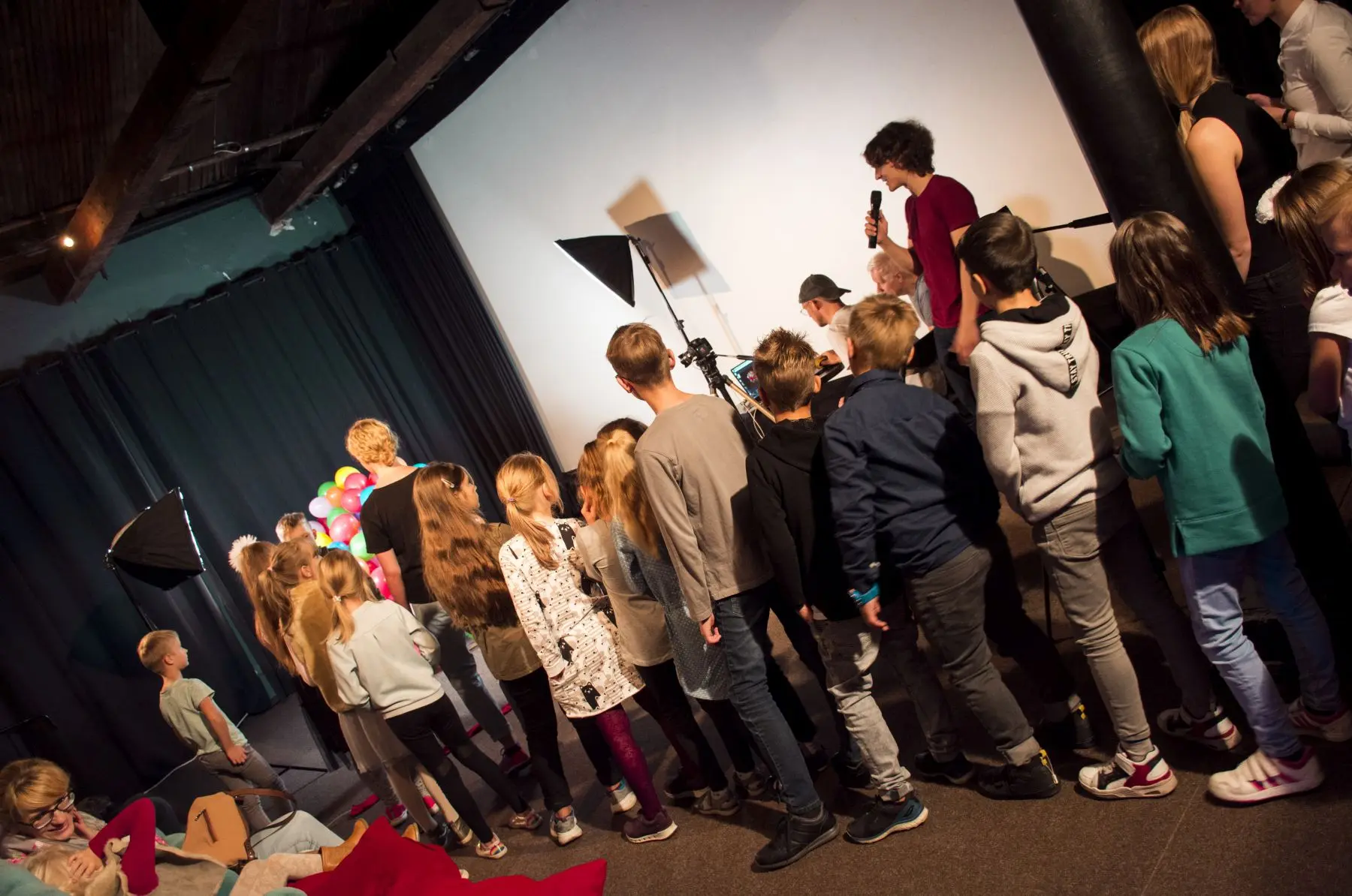 vaikai aktyviai dalyvauja edukacinse veiklose nuotr mykolas birietis