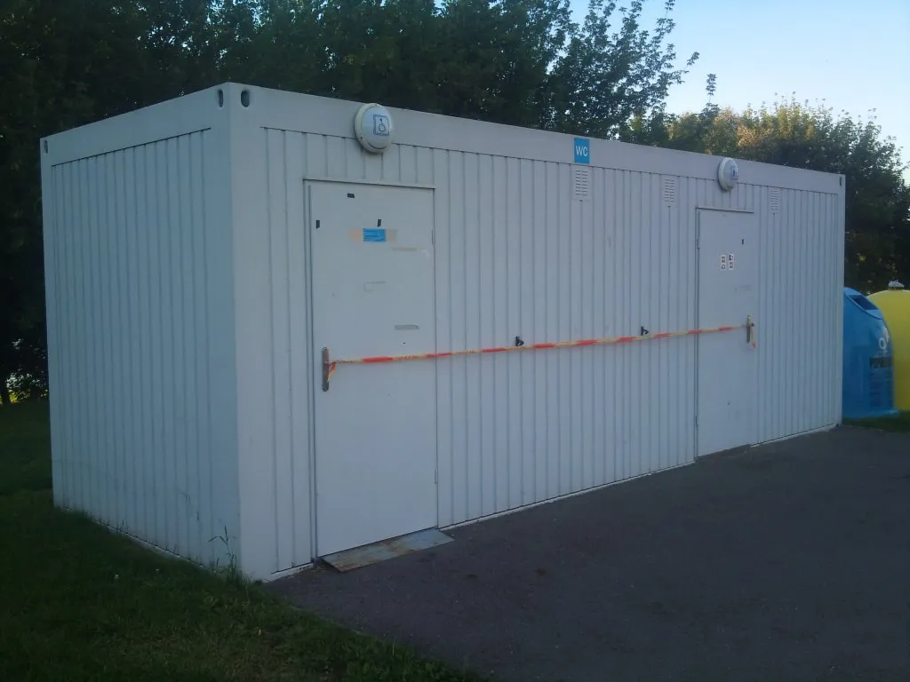 Auksinis tualetas Kaune