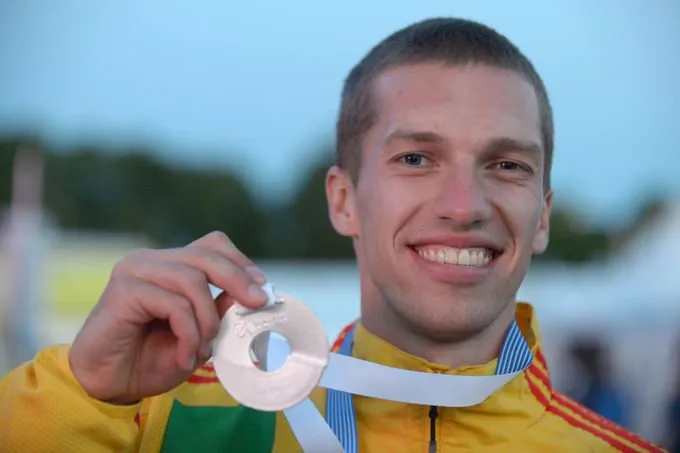 Raivydas Stanys džiaugiasi iškovotu medaliu