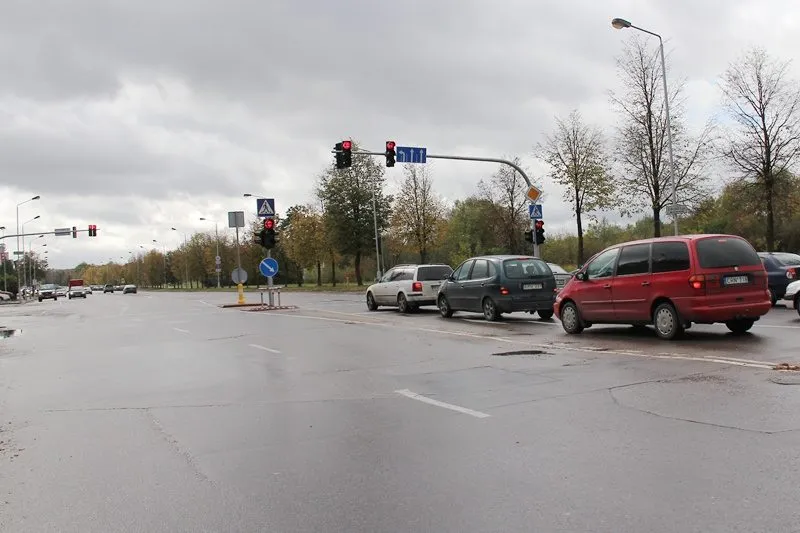 Naujas šviesoforas Jonavos gatvėje