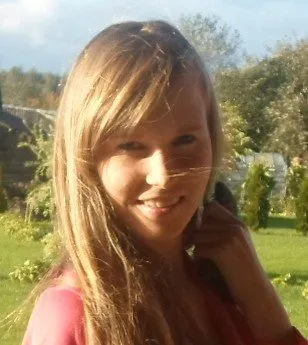 Dingusi nepilnametė mergina