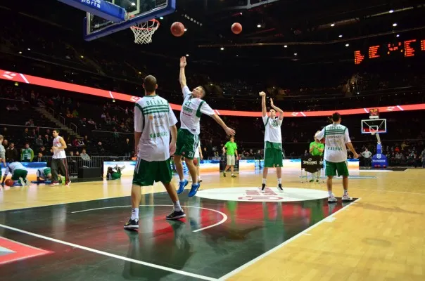 Kauno Žalgiris apšilinėja