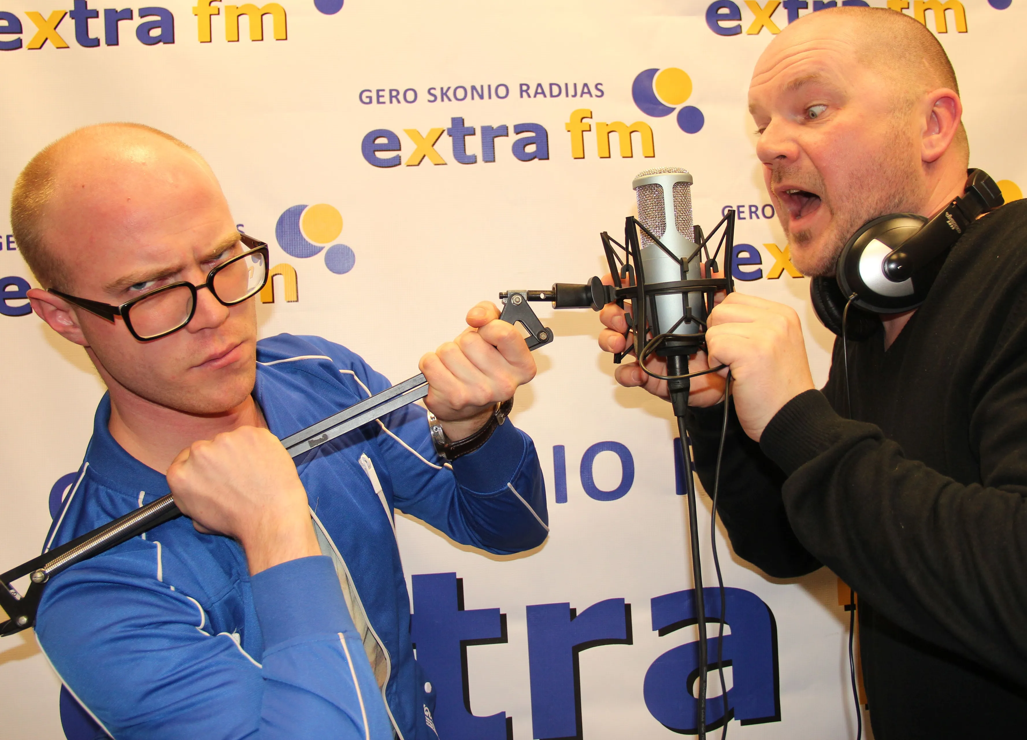 Radijo laidų vedėjas Rytis Mazūras ir „16Hz“ ir Kauno Studentiškojo choro generolas Petras Jucevičius.
