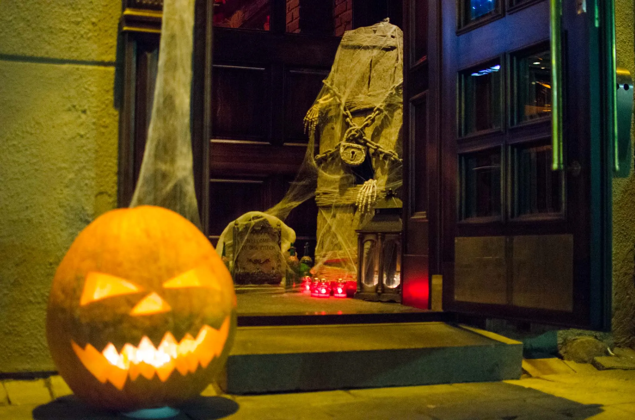 helovynas miesto baruose-13