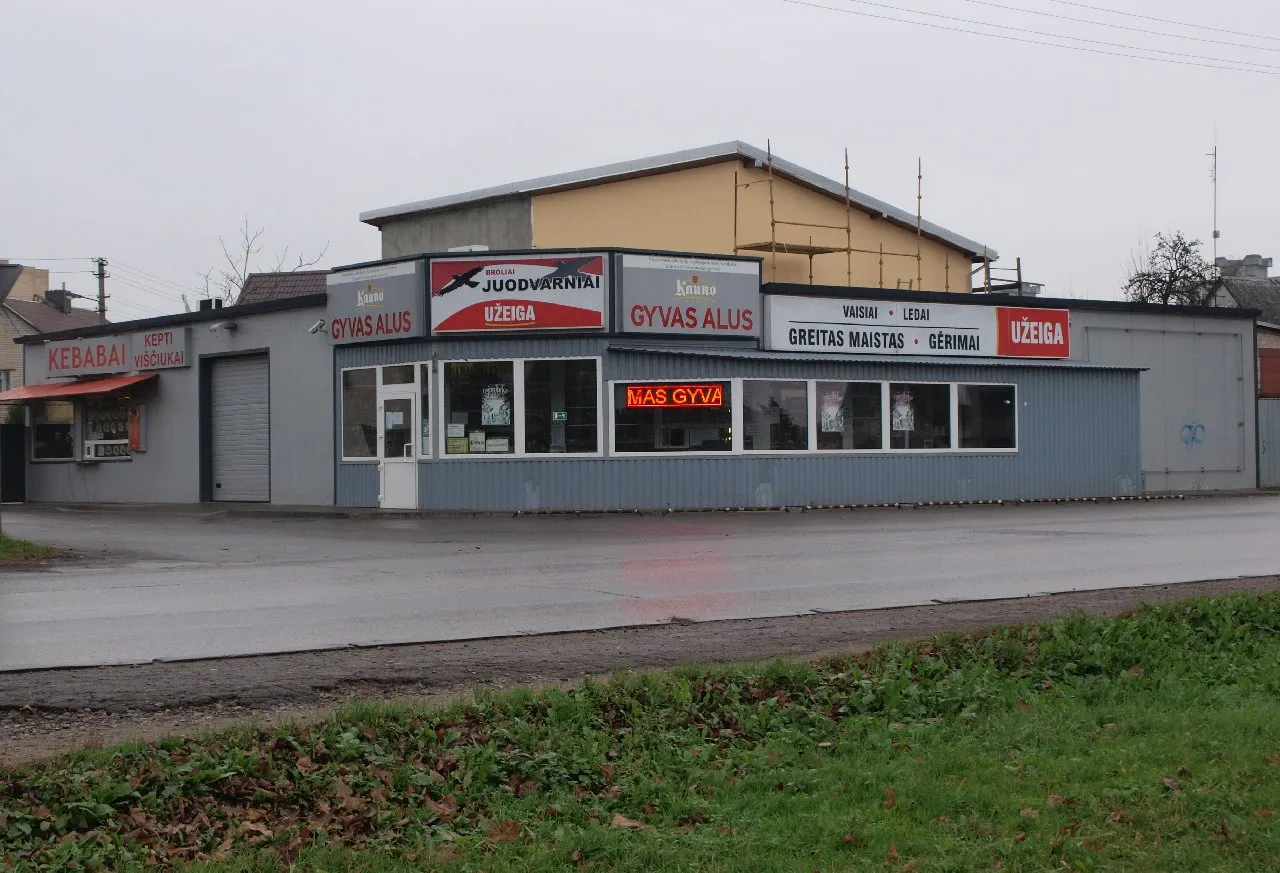 Naktinio alkoholio pardavimo vieta ant Milikonių kalno