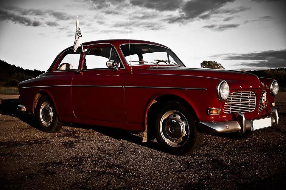 Asociacija „Retromobile“ atidaro karinių istorinių transporto priemonių ekspoziciją