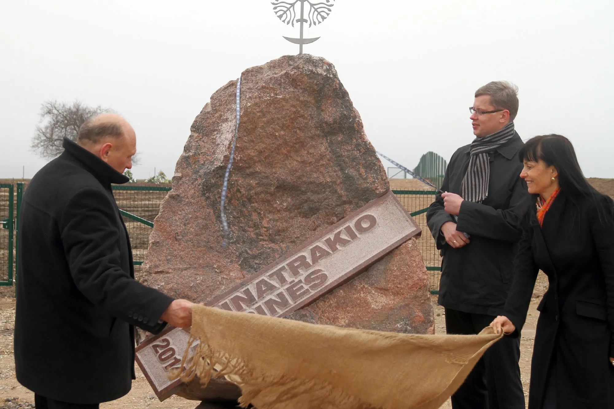 Vainatrakio kapinių atidarymas