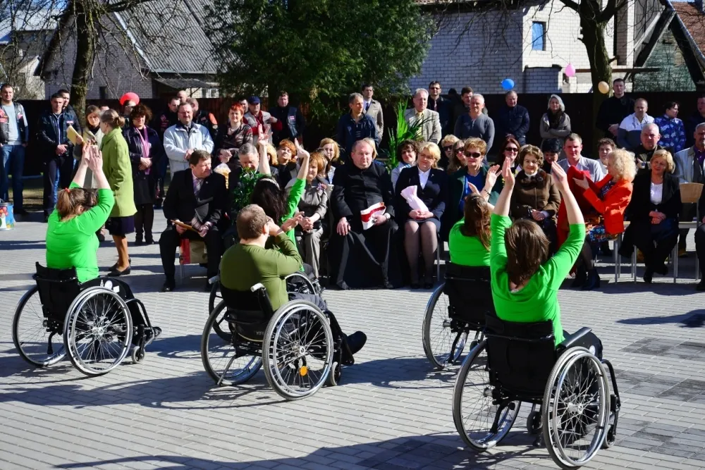 Taikomojo šokio grupė - Žingsnis po žingsnio