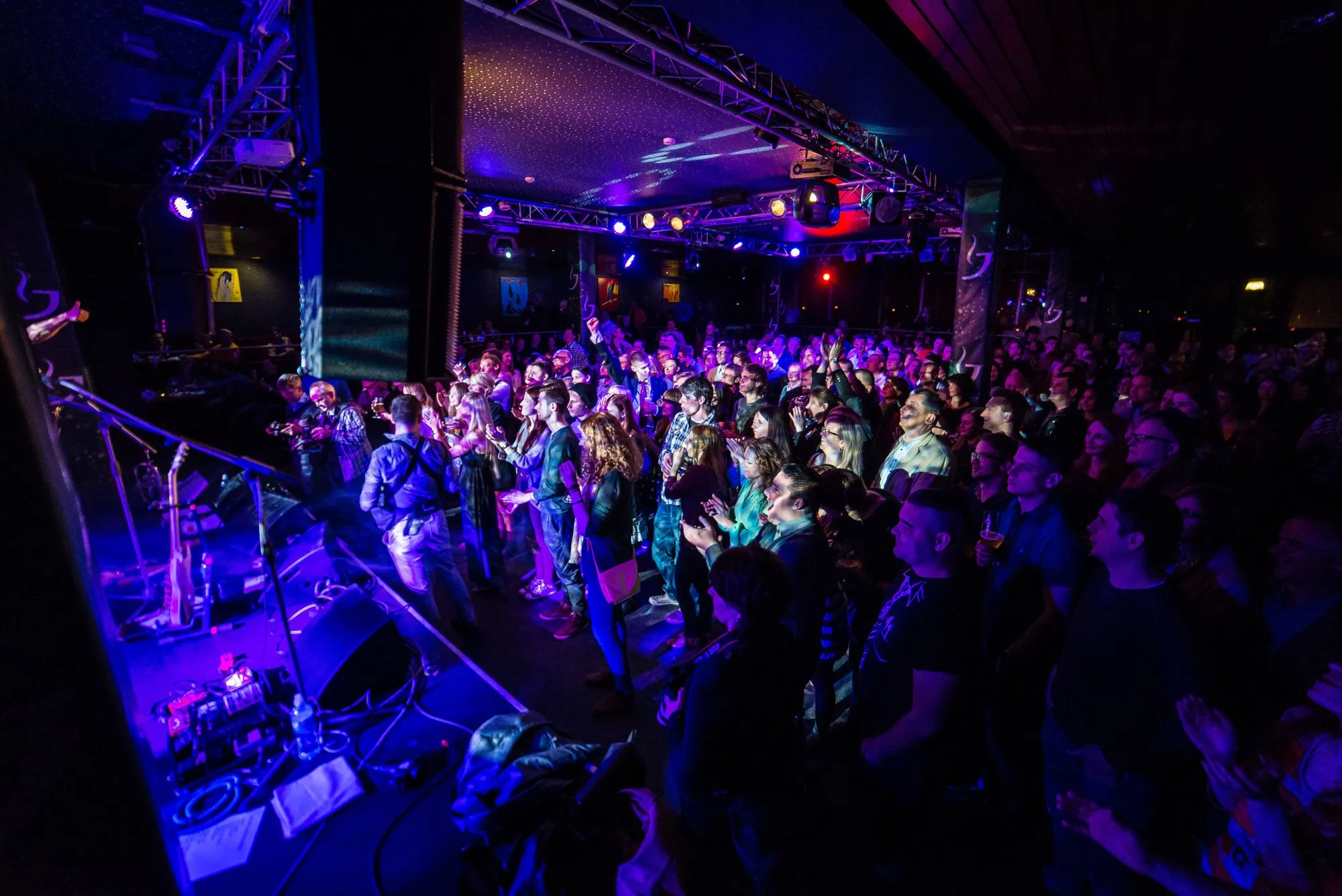 NINA ATTAL klube "Combo"