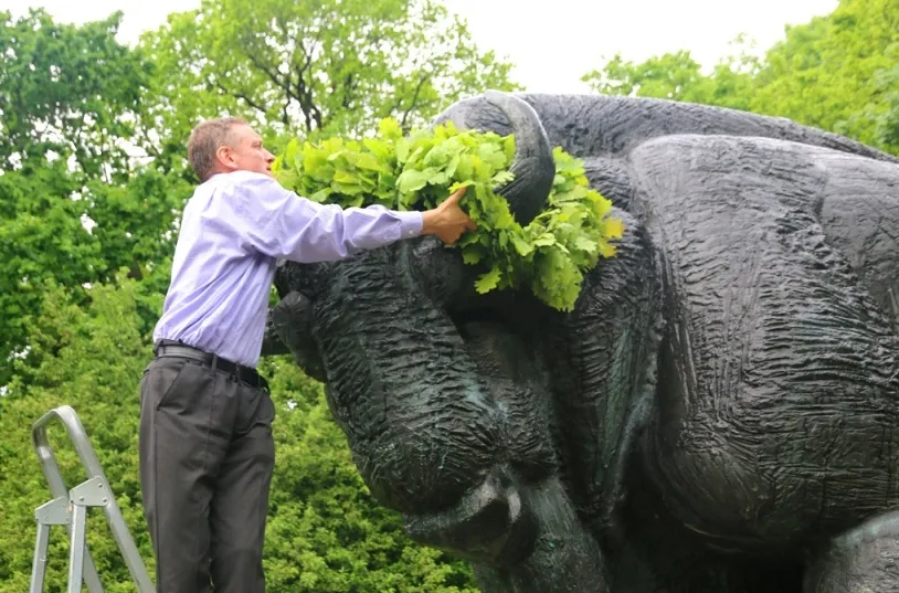Ąžuolyno stumbras buvo apdovanotas vainiku