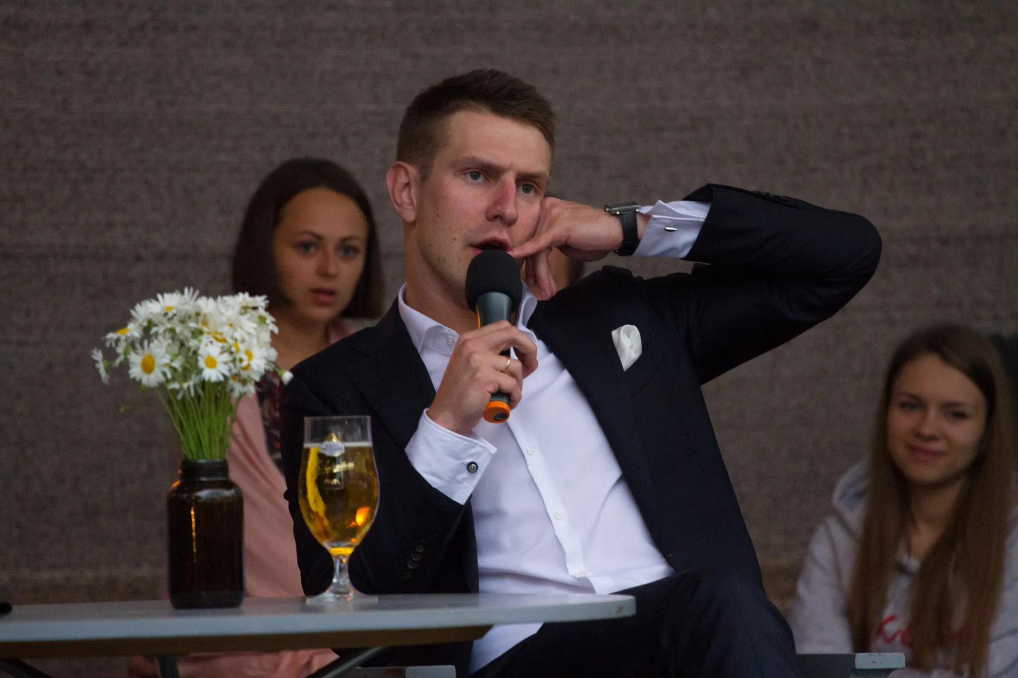 Mantas Stonkus sugrįžta į „Kitokius pasikalbėjimus“