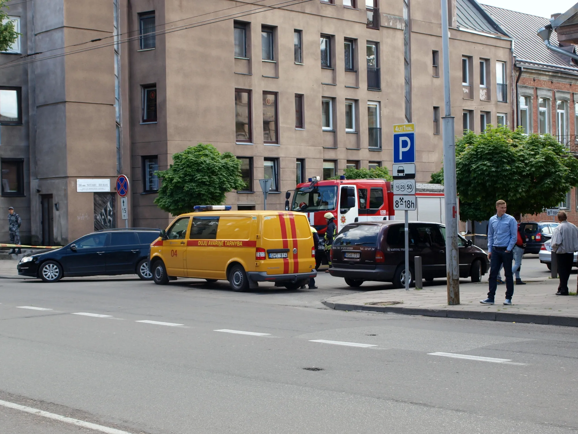 Moteris grasina susisprogdinti