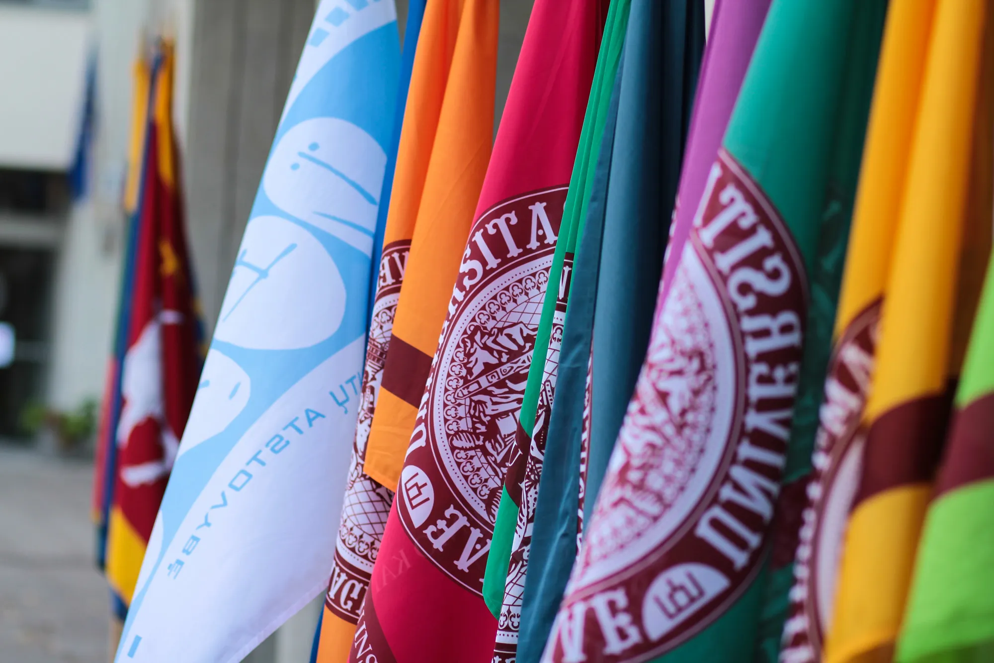 Sutarčių pasirašymas universitetuose