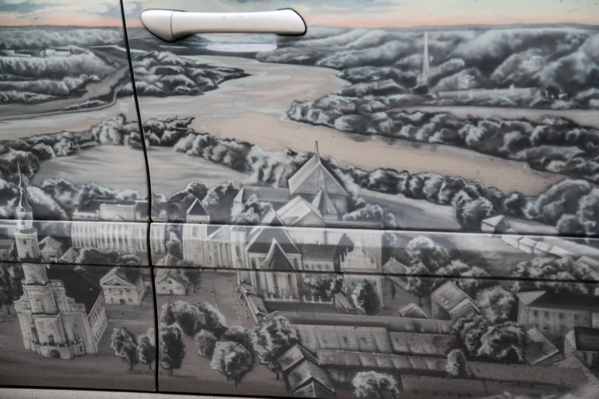 Unikaliai papuoštas automobilis