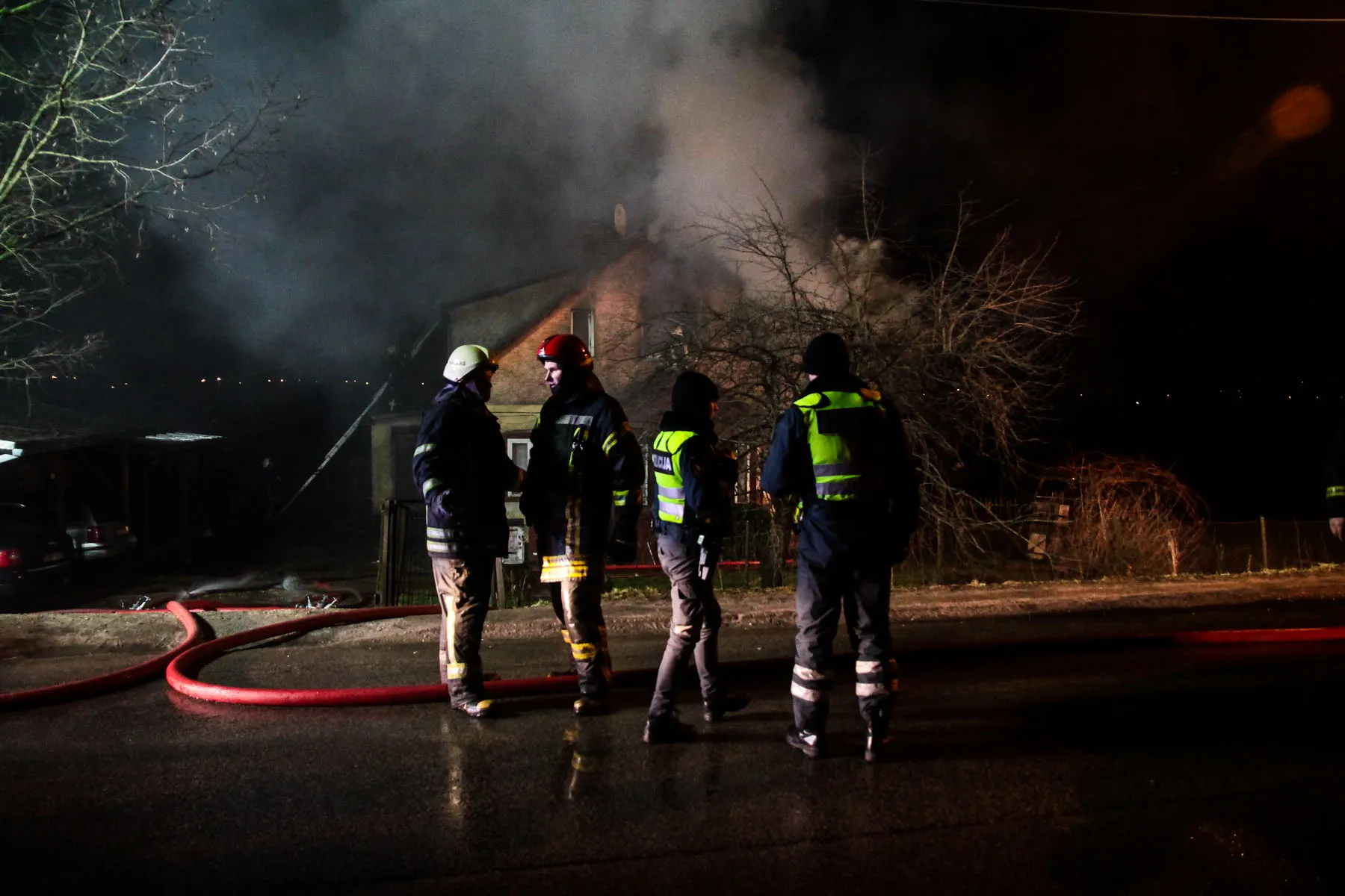 Gausios ugniagesių pajėgos gesino gaisrą Piliakalnio gatvėje