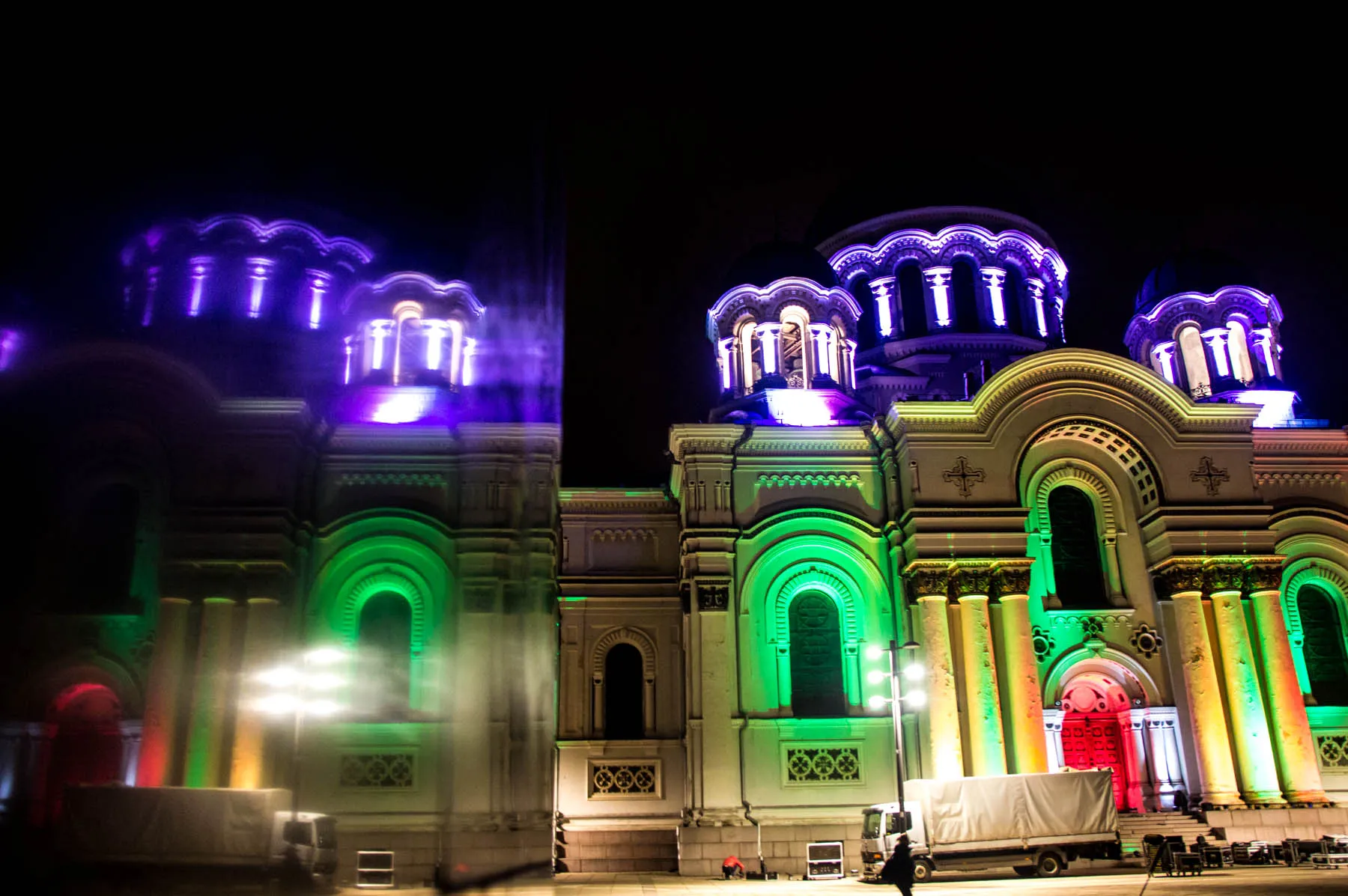 Kauno soboras nusidažė įvairiomis spalvomis