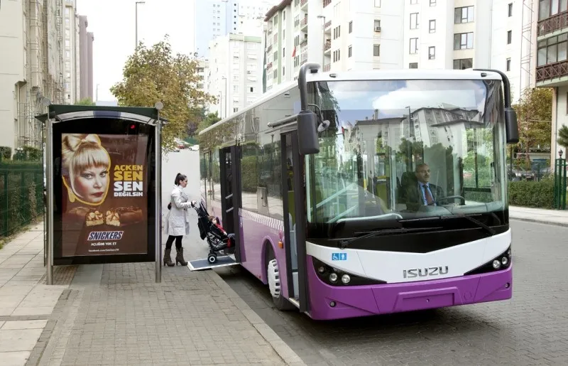 Pristatytas vidutinio dydžio miesto autobusas