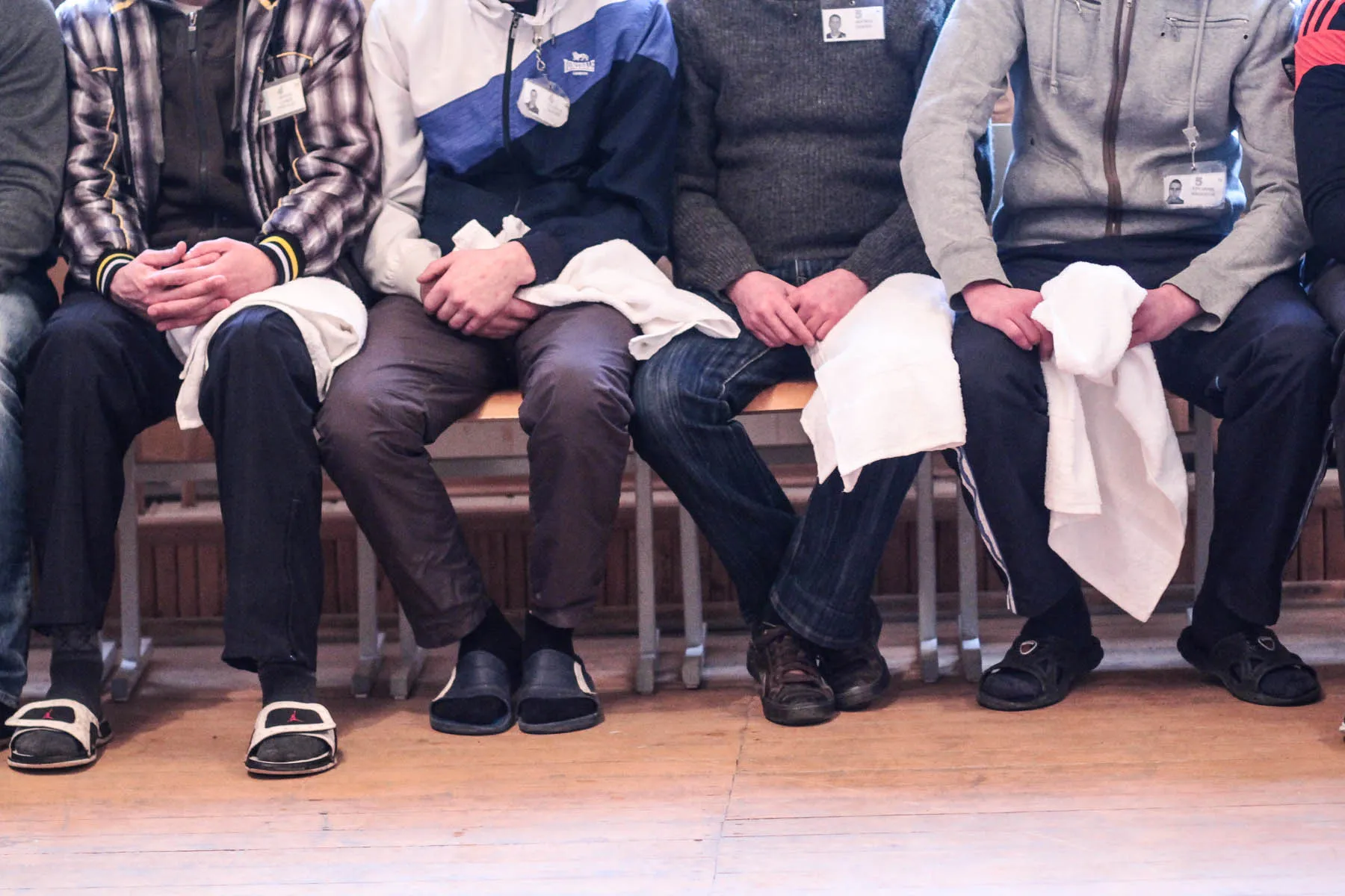 Pravieniškėse vyskupas kaliniams plovė kojas