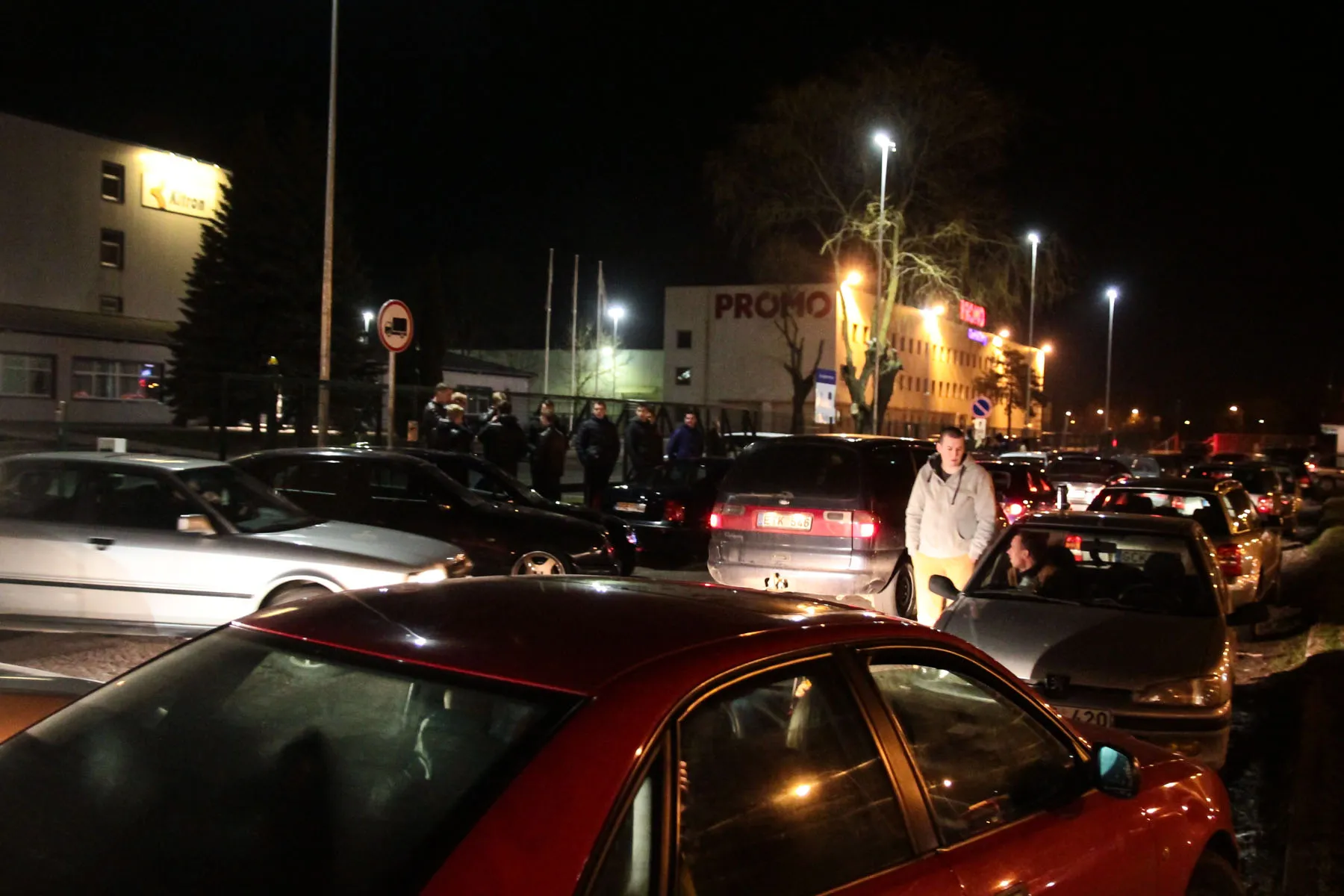 Taikos dragai ir policijos reidas