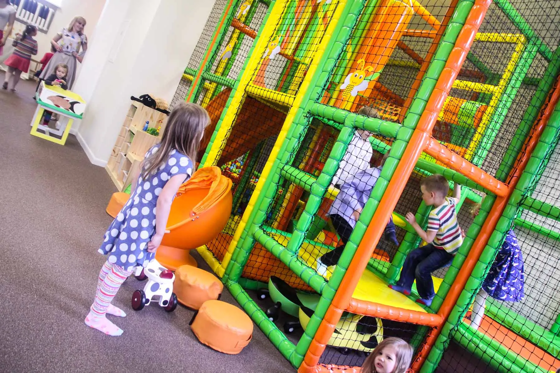 Vaikų ir jaunuolių laisvalaikio erdvė "Draugus"