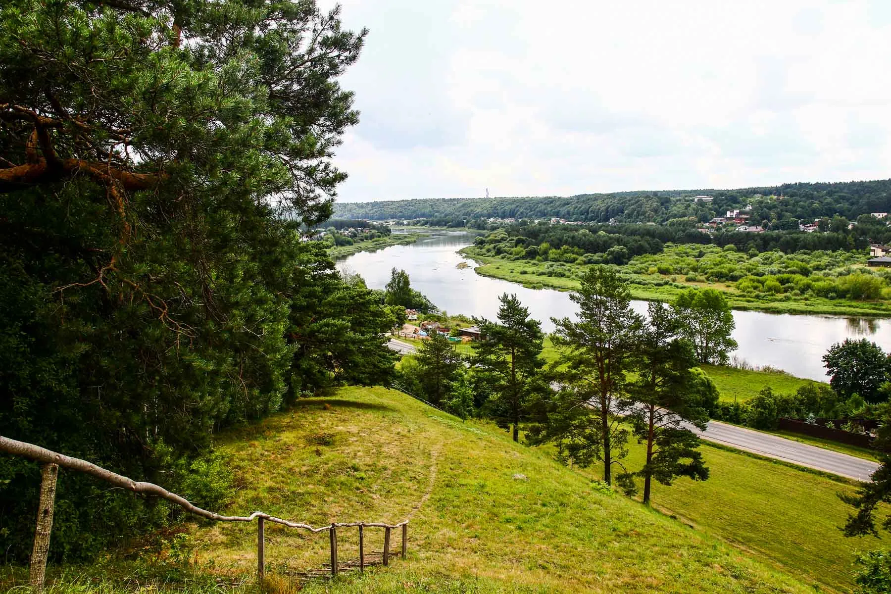 Lantainių piliakalnis