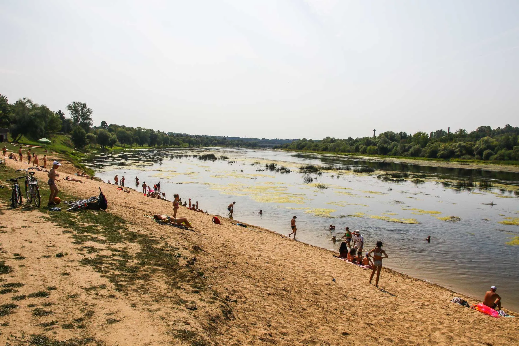 Vasara Panemunės paplūdimyje prie Nemuno