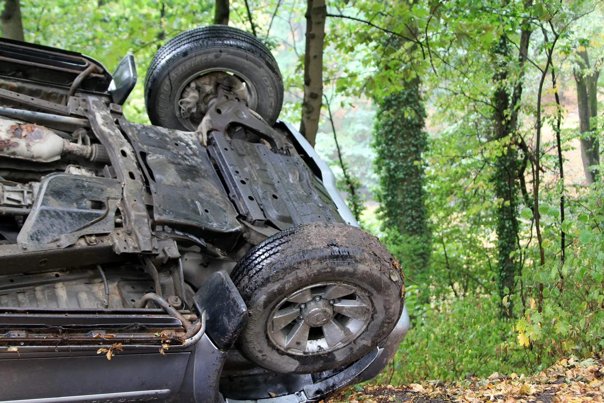 Apvirtęs automobilis Radvilėnų plente