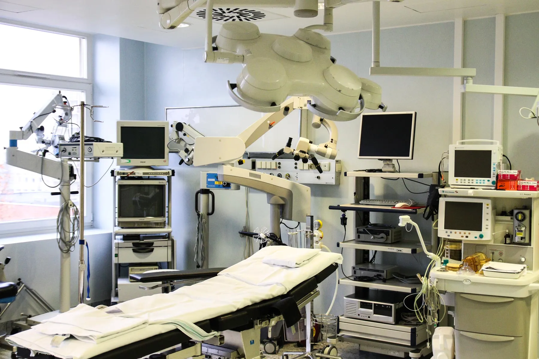 Ausų, nosies ir gerklės ligų klinika operacinė