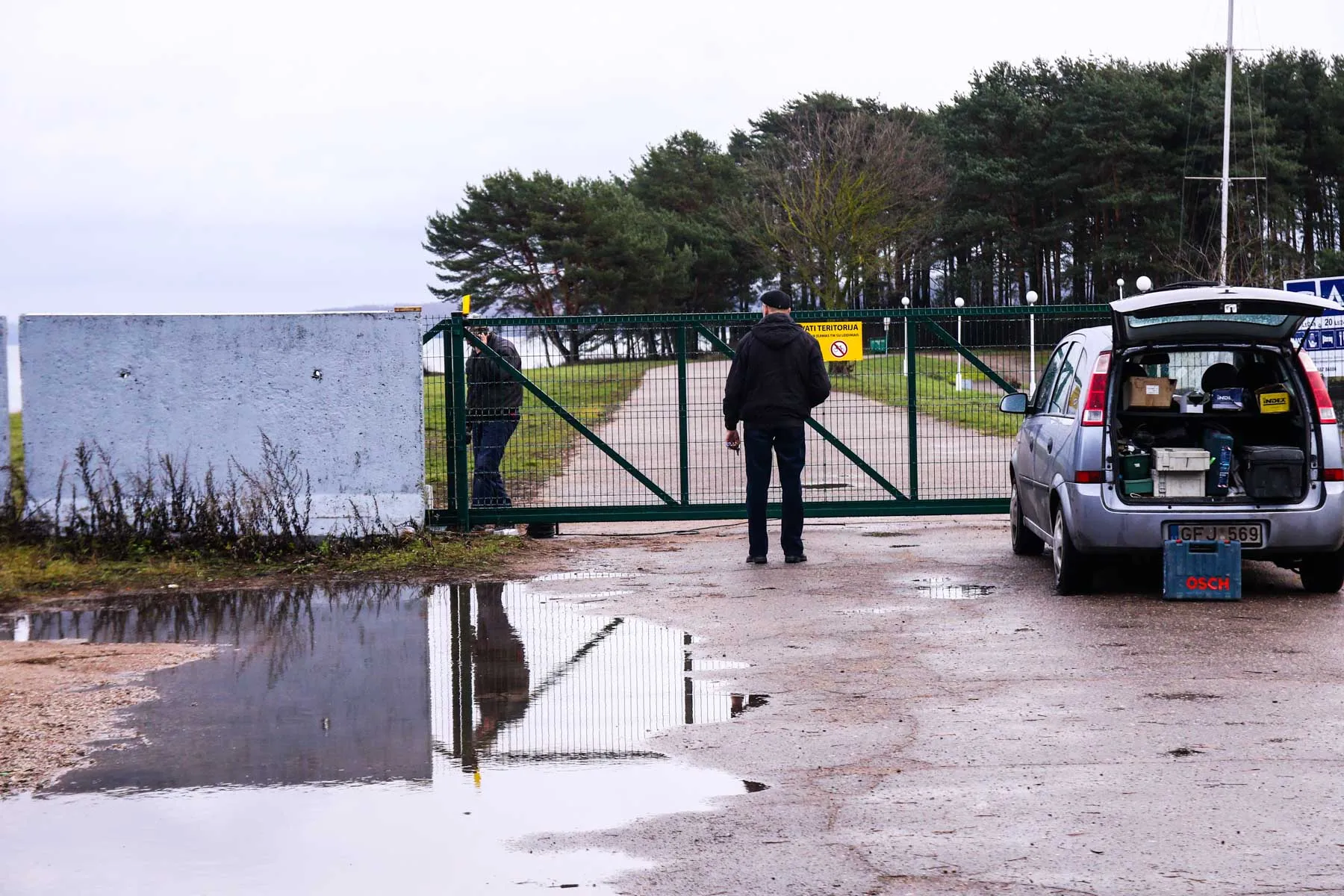 Tvora prie Kauno marių, "Kauno Žalgirio jachtklubo" teritorijoje