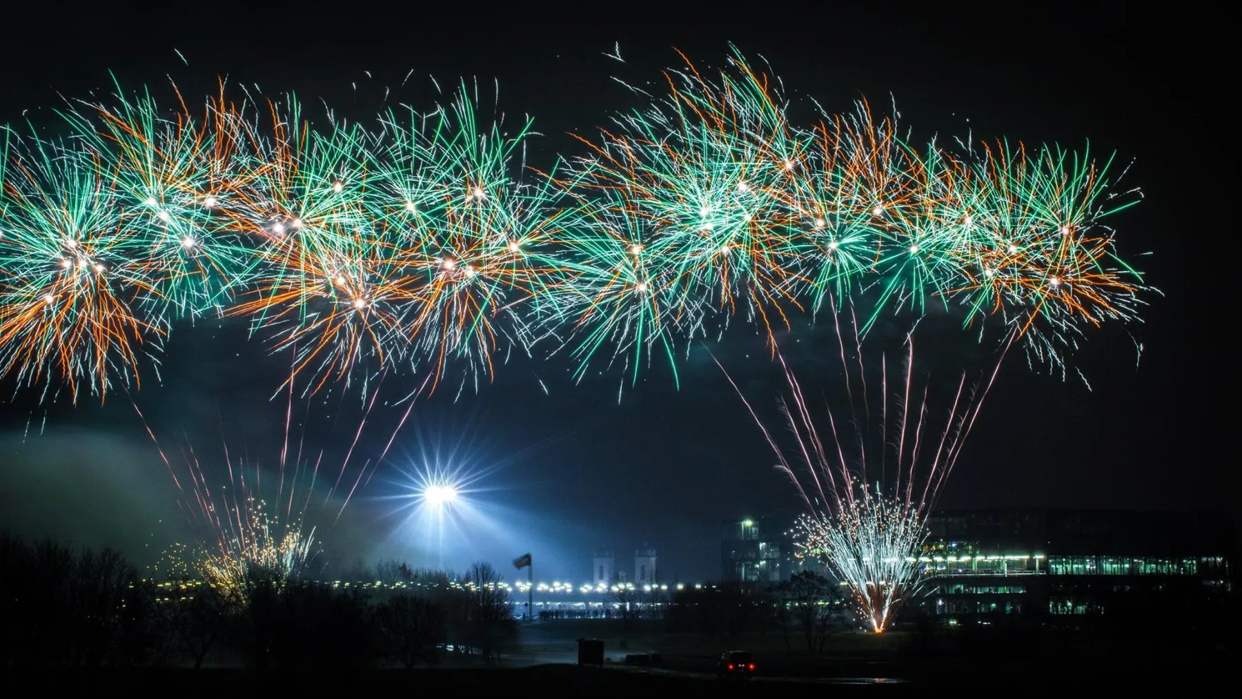 Fejerverkas prie Žalgirio arenos