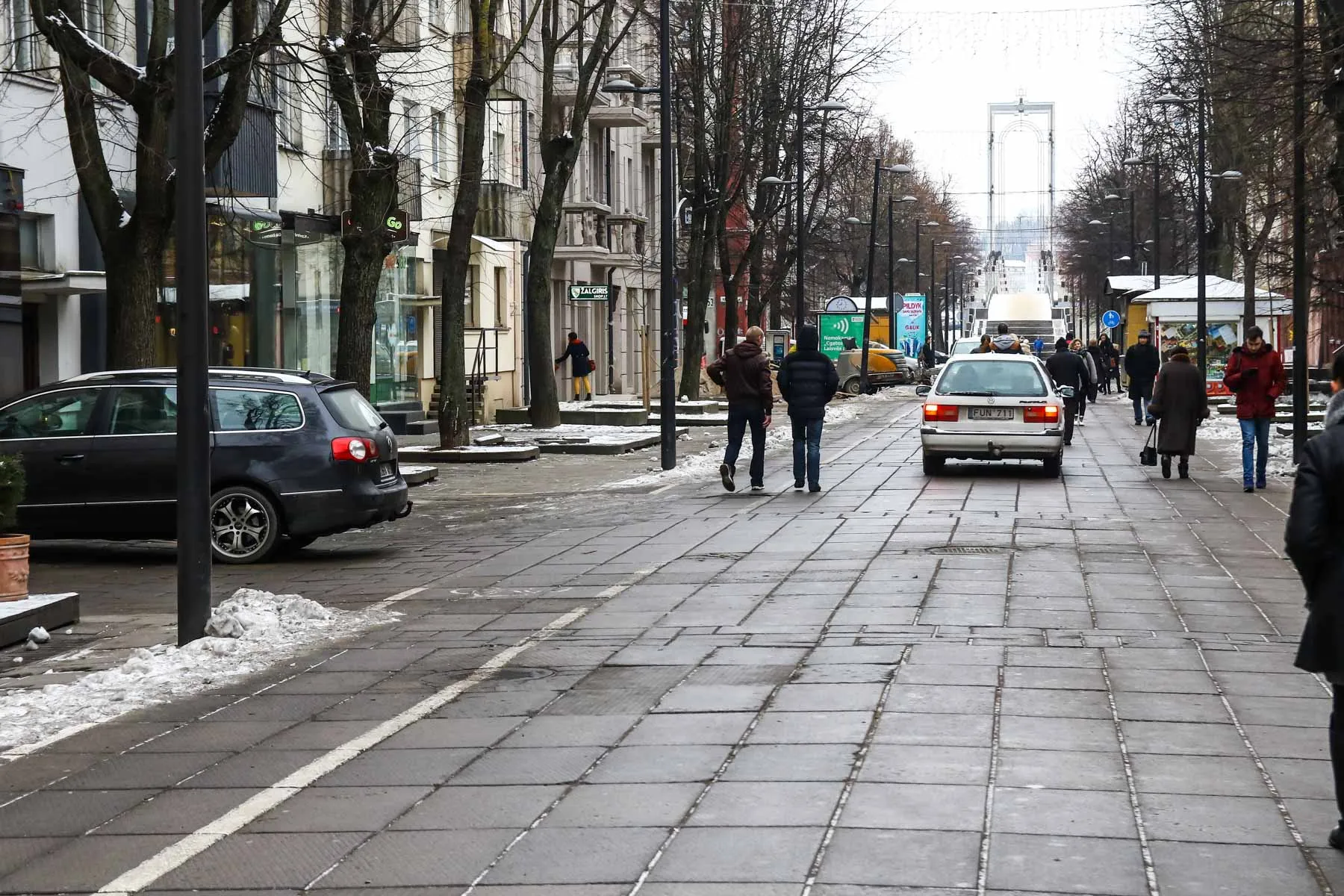 Automobiliai S. Daukanto gatvėje