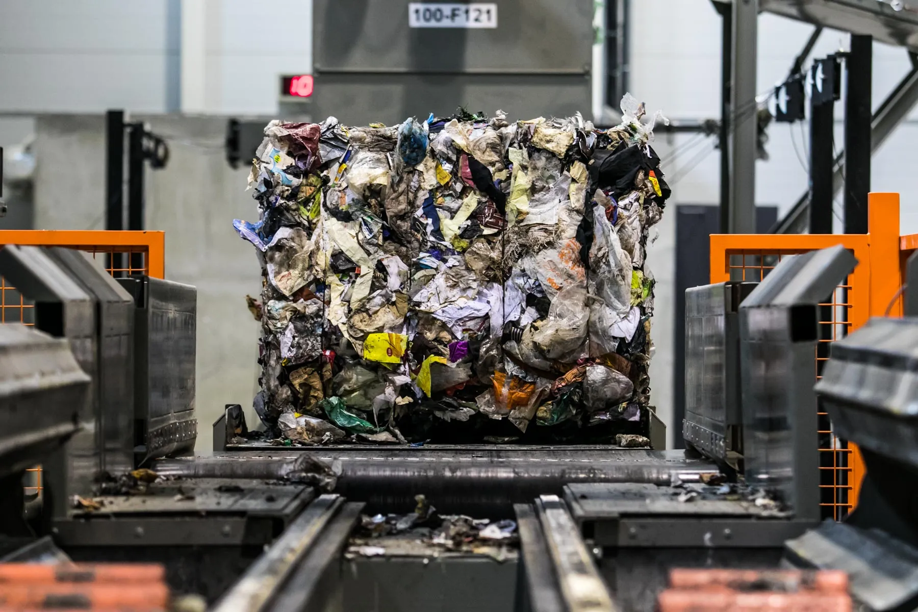 Šiukšlių ir atliekų tvarkymo ir rūšiavimo gamykla