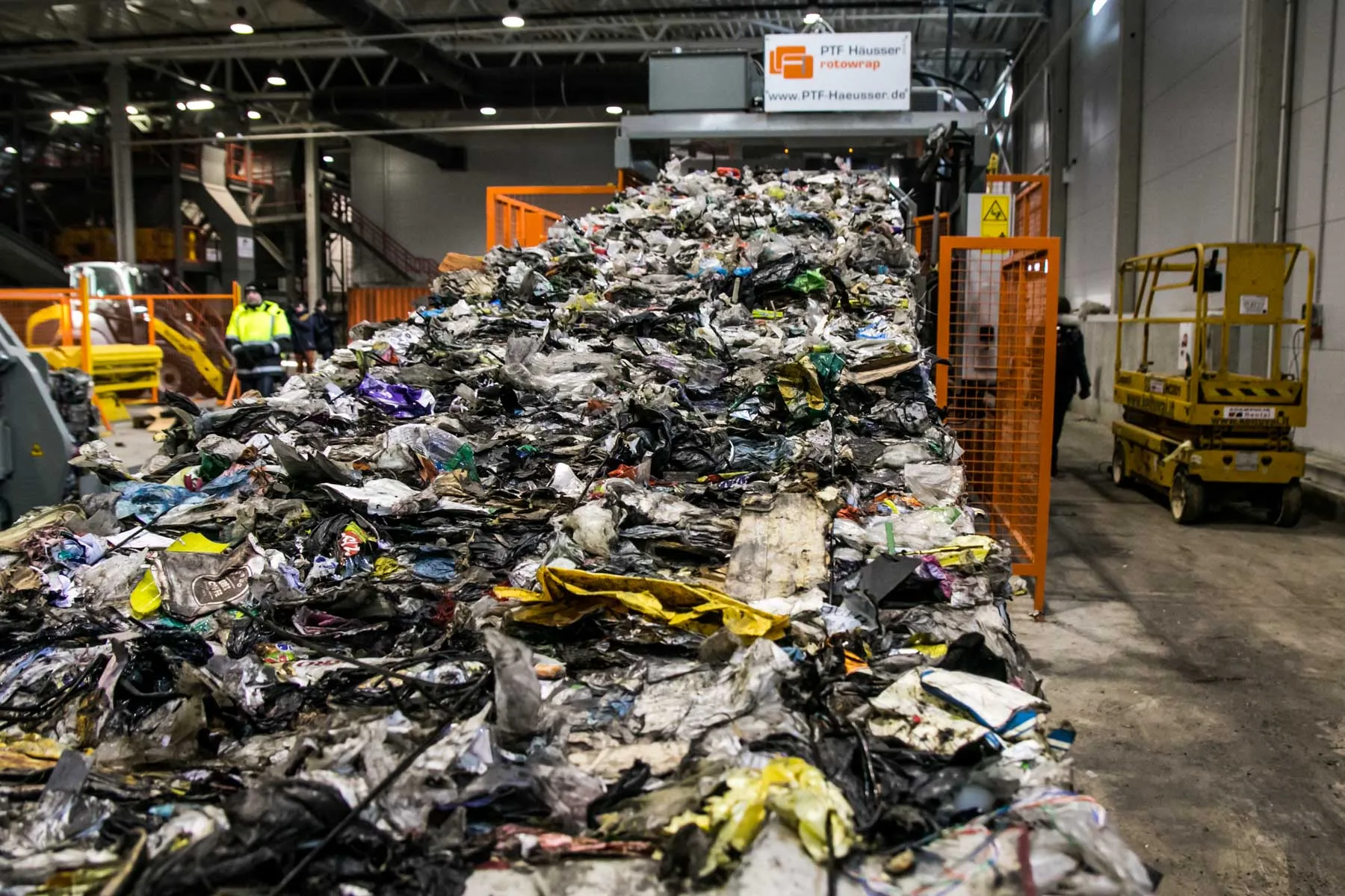 Šiukšlių ir atliekų tvarkymo ir rūšiavimo gamykla