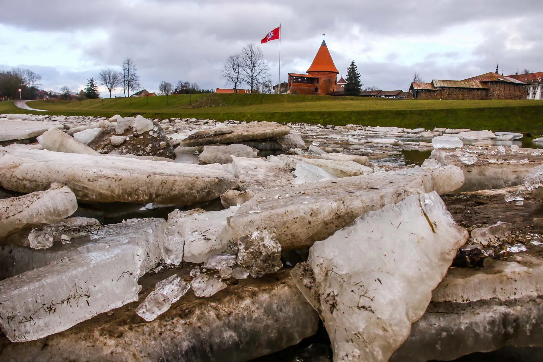 Ledų sangrūdos ties santaka