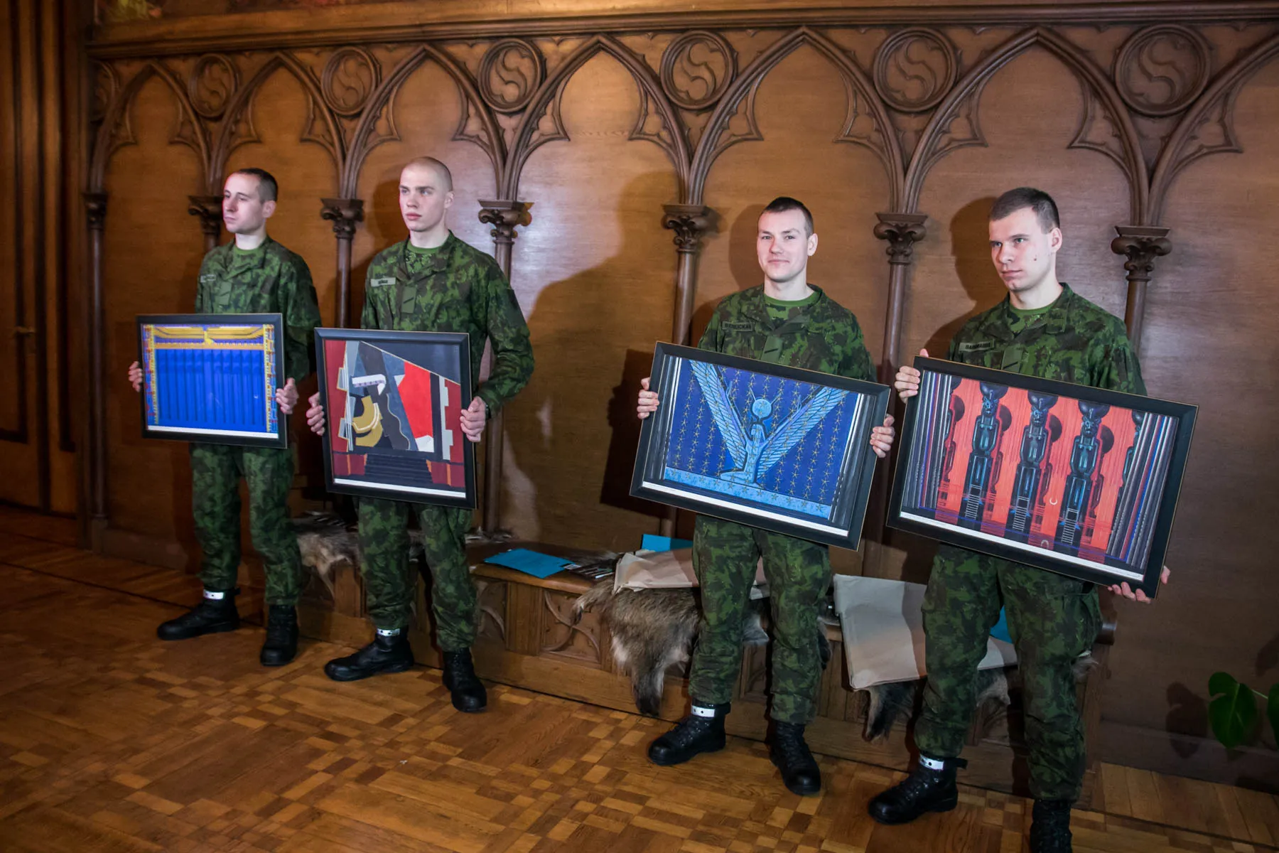 Pagerbti pirmieji į karo tarnybos sąrašus įsirašę savanoriai