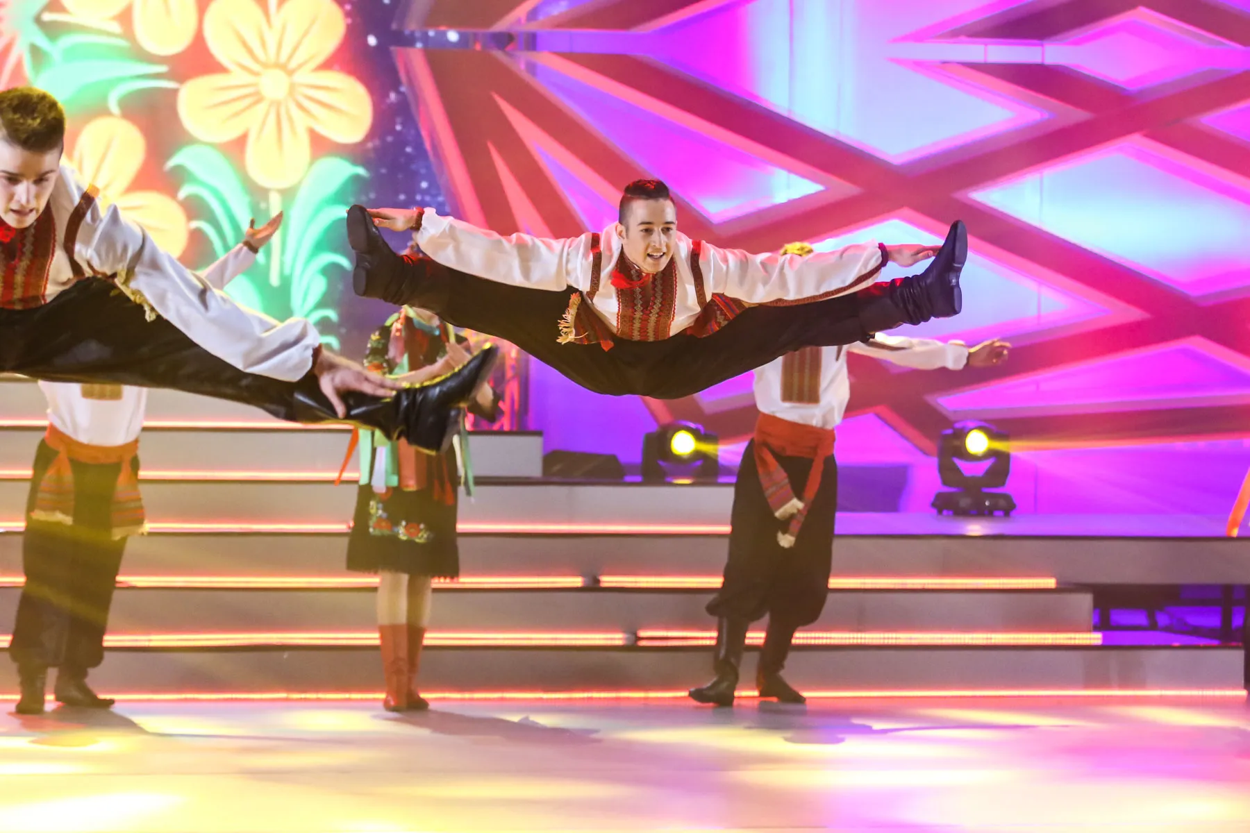 Antroji tautinių šokių konkurso "Kadagys" laida