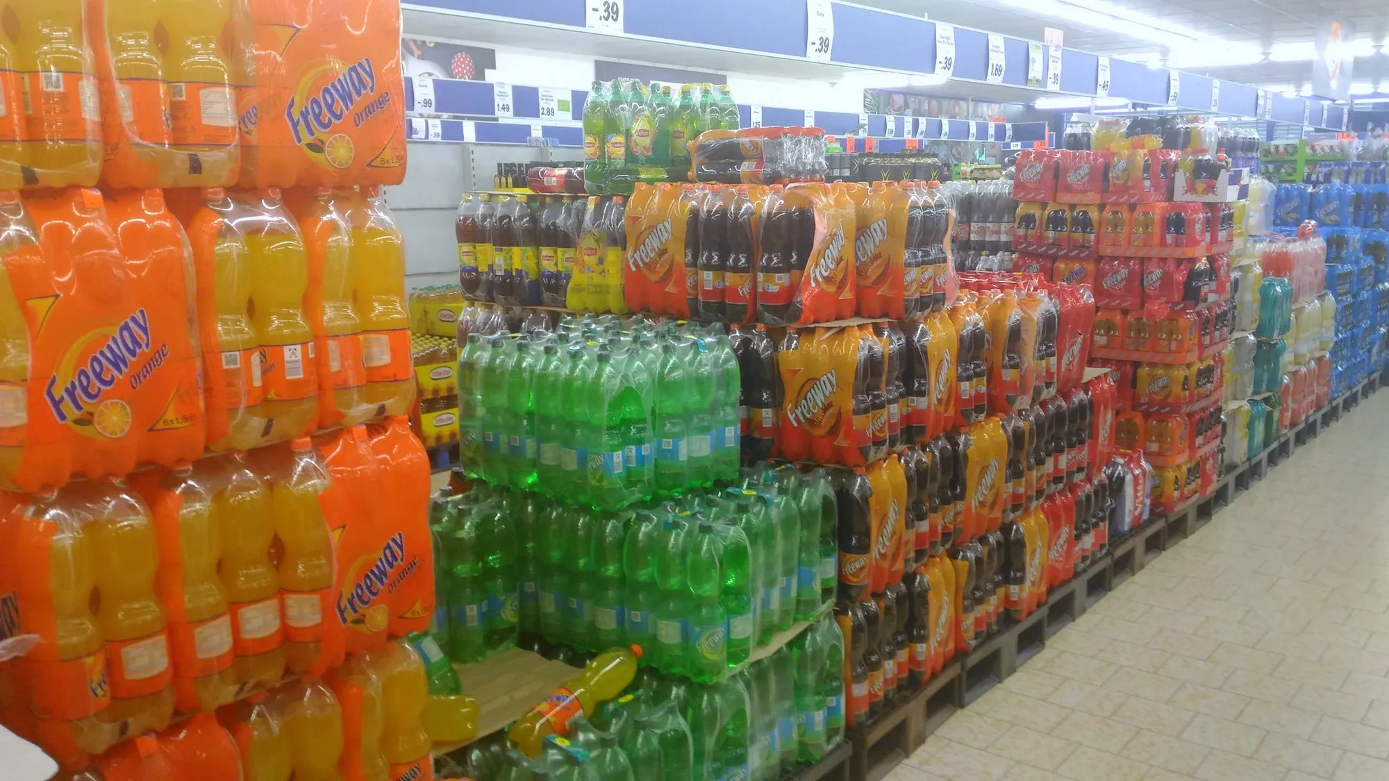 Gaivieji gėrimai prekybos centre "Lidl"