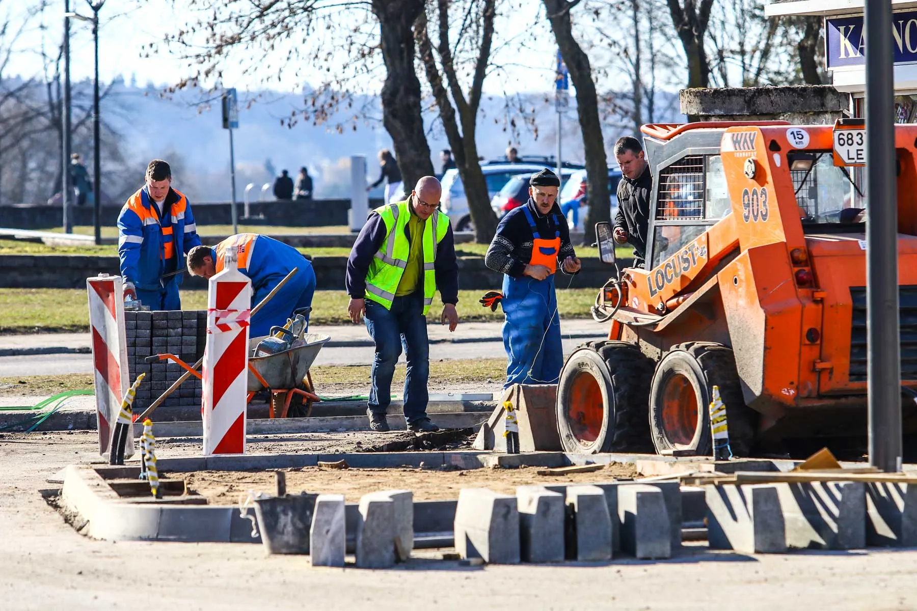 Nauja automobilių stovėjimo aikštelė