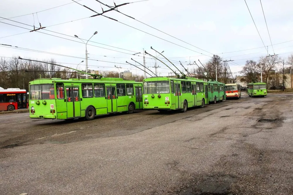 Kaunas pro 7-ojo troleibuso maršruto langą