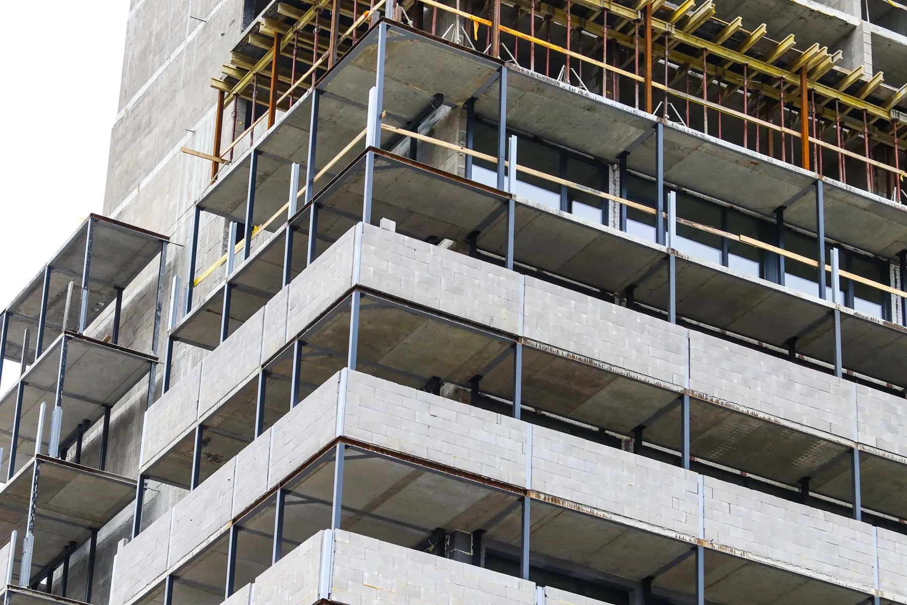 Statybose žuvo žmogus