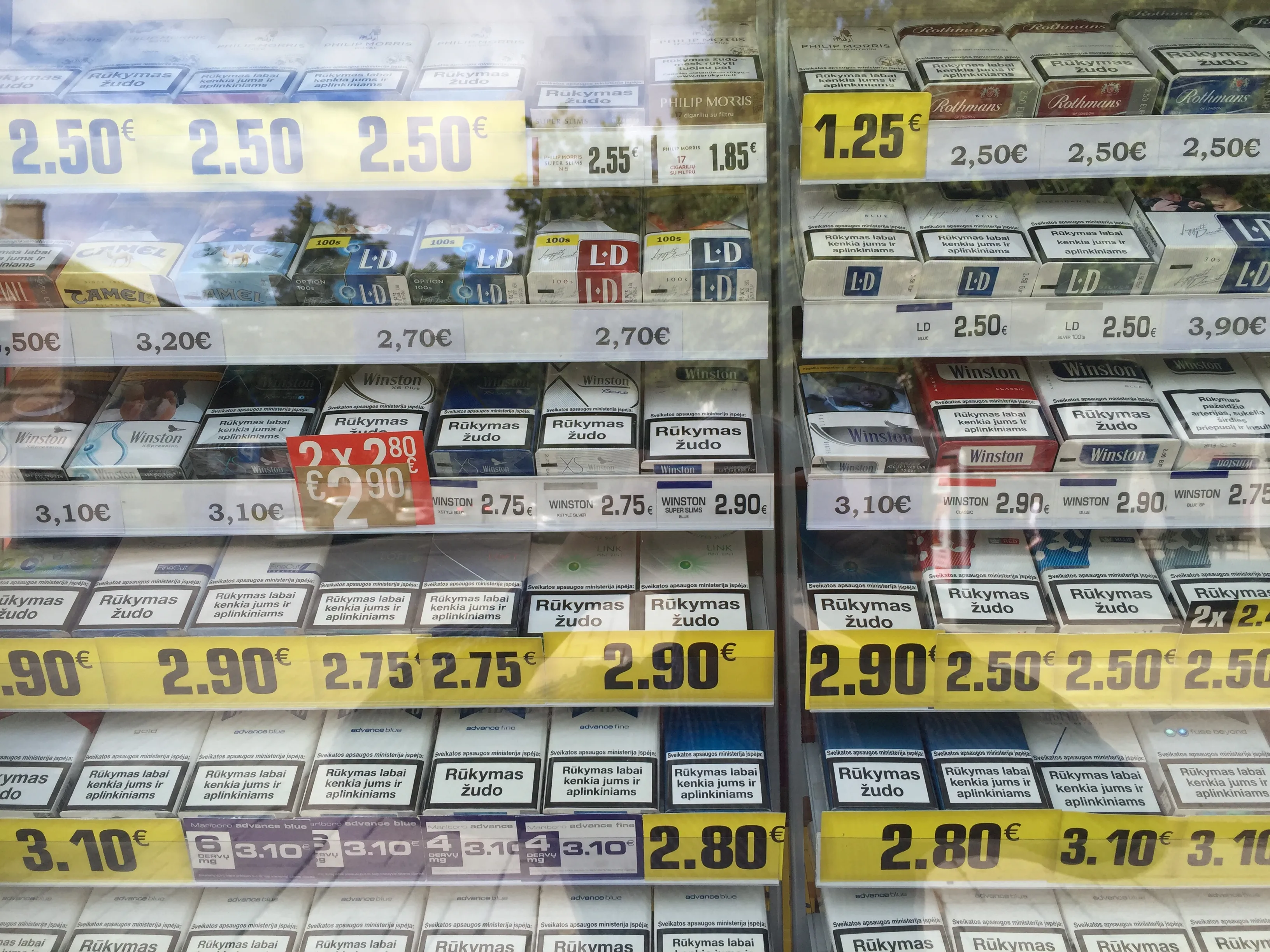 Nauji cigarečių pakeliai